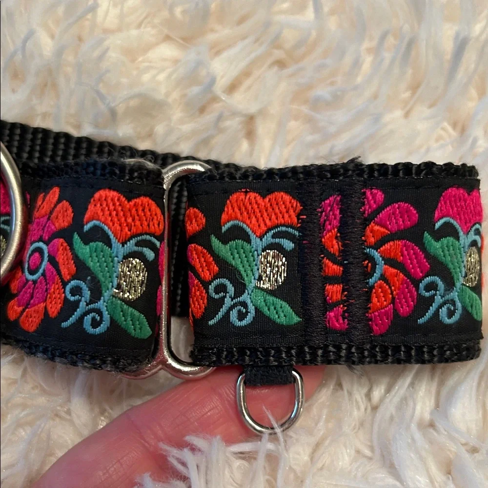 Floral Embroidered Black Martingale Collar - Picture 2 of 10